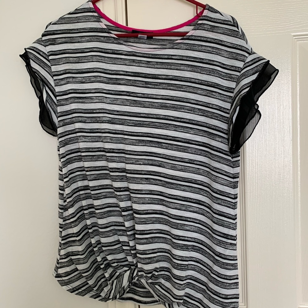 Top black & white striped
